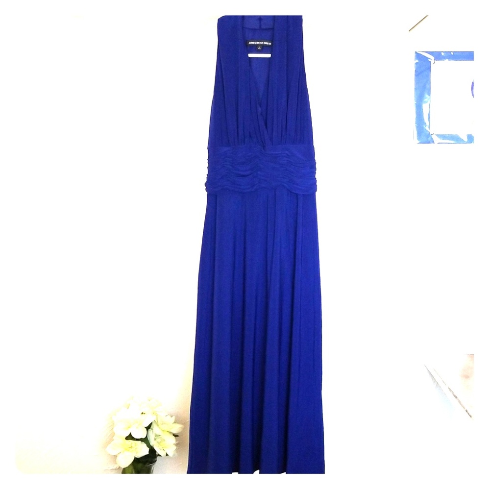 Deep blue sleeveless dress